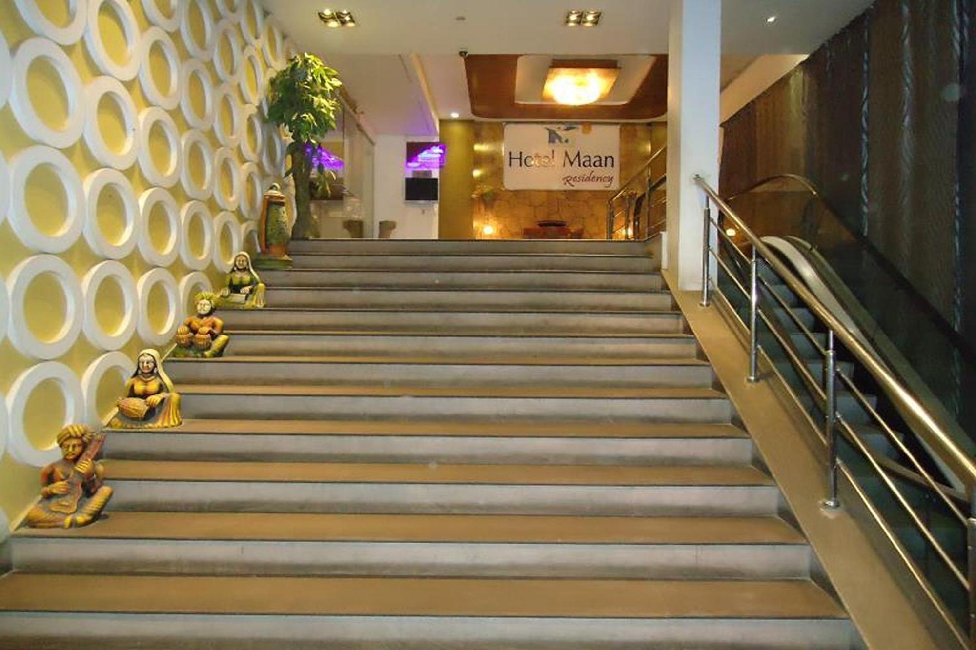 Hotel Maan Residency Satellite Road Ahmedabad Exterior foto