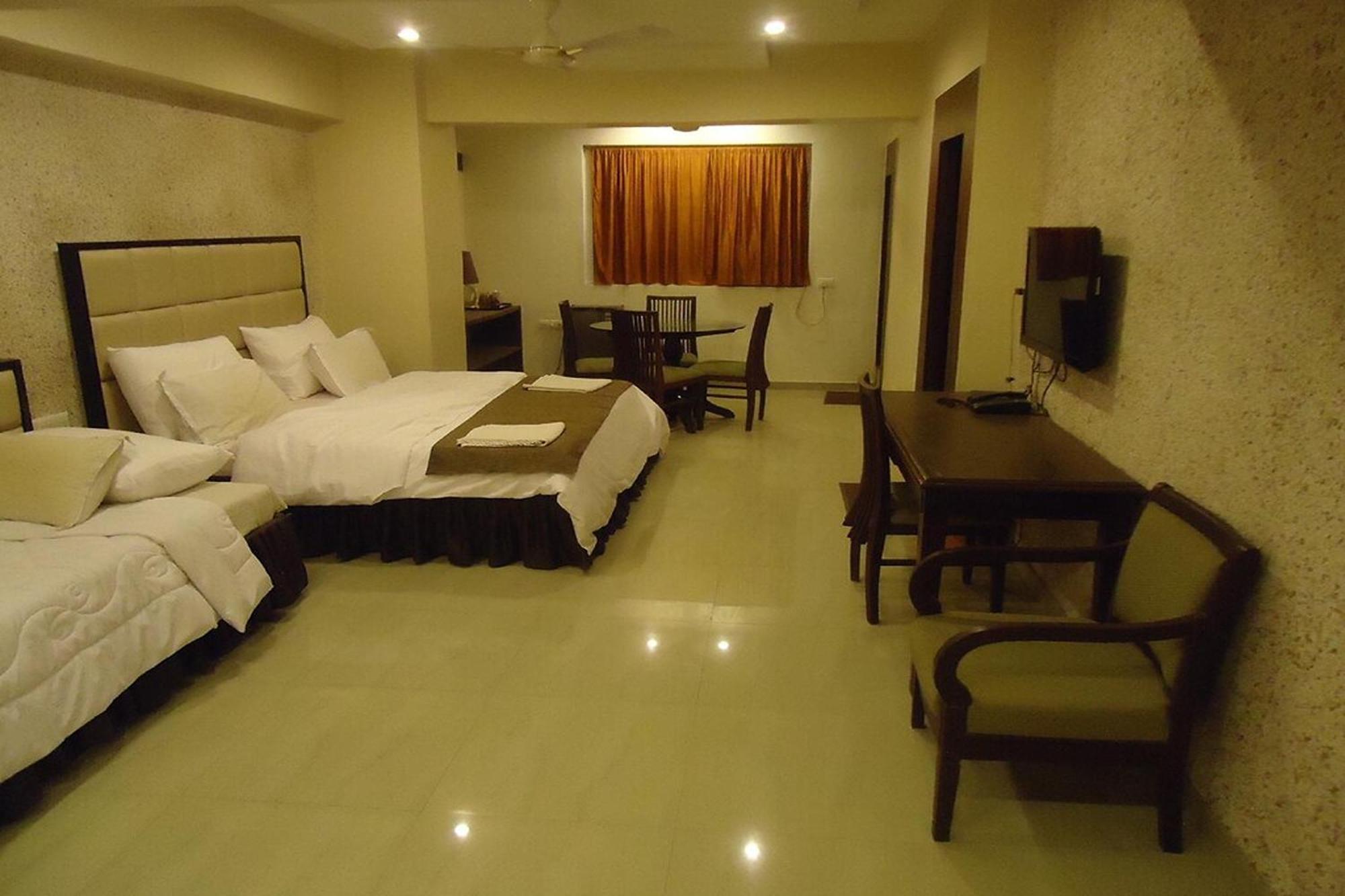 Hotel Maan Residency Satellite Road Ahmedabad Exterior foto