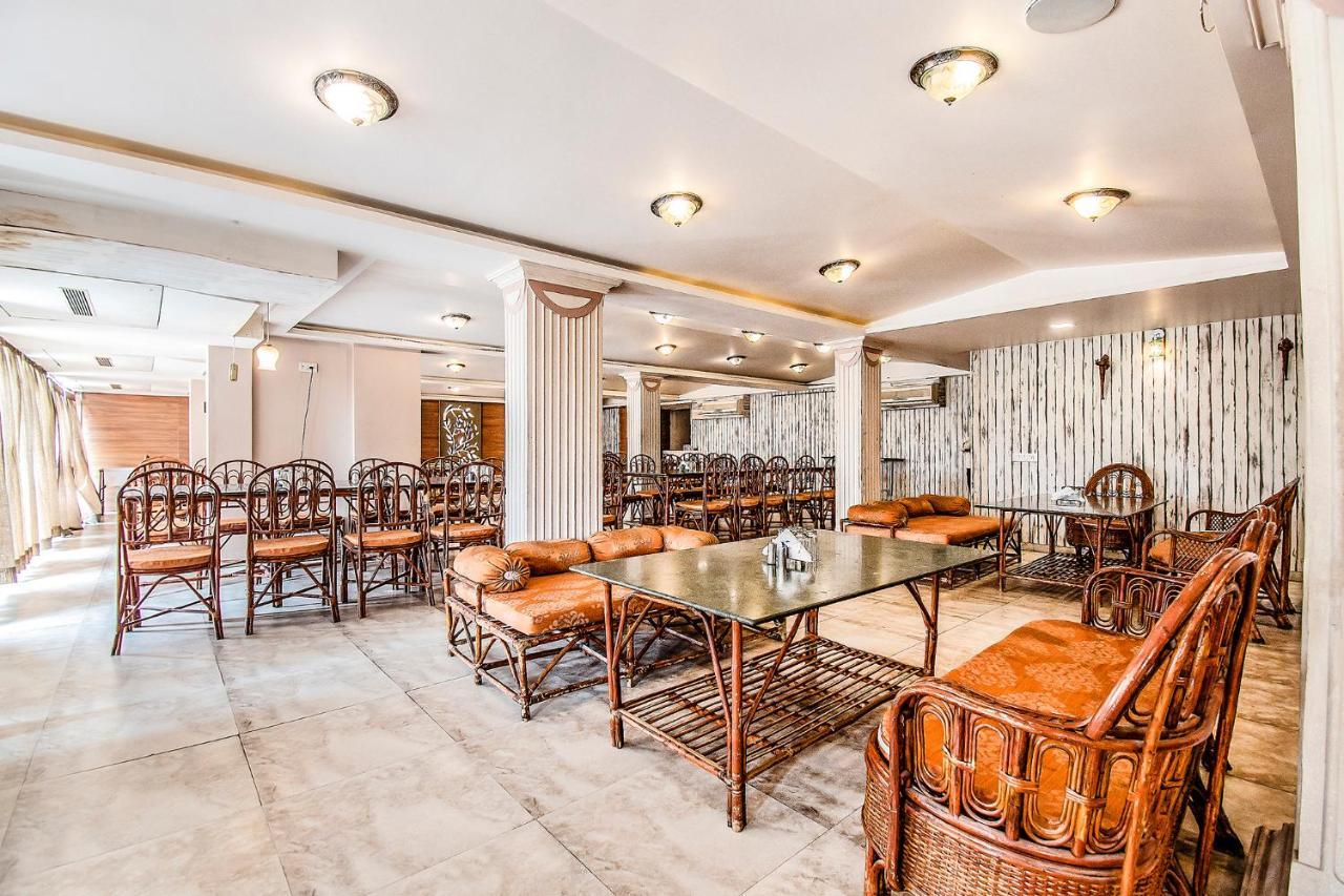Hotel Maan Residency Satellite Road Ahmedabad Exterior foto