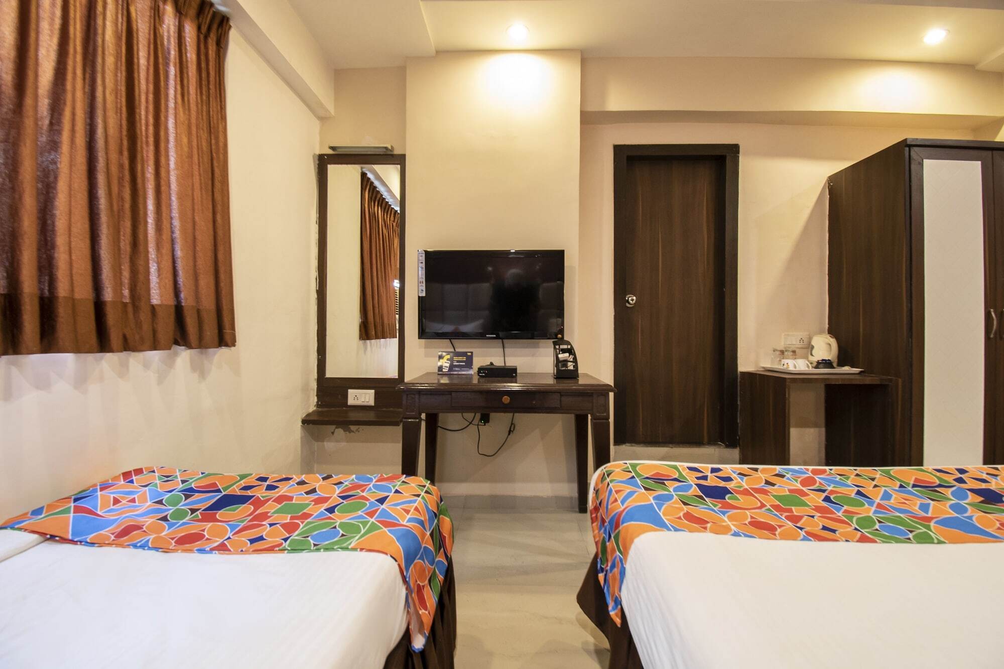 Hotel Maan Residency Satellite Road Ahmedabad Exterior foto